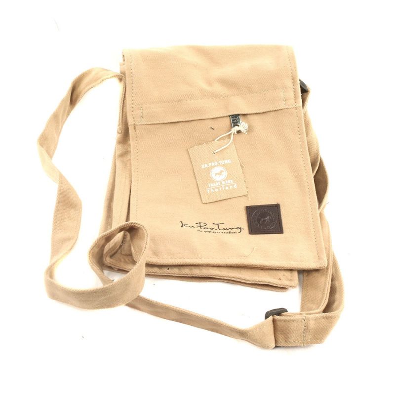 Ka Pao Tung beige shoulder bag-