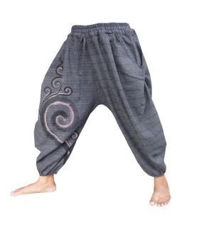 3/5 Saruel pants with large side pockets made of heavy cotton