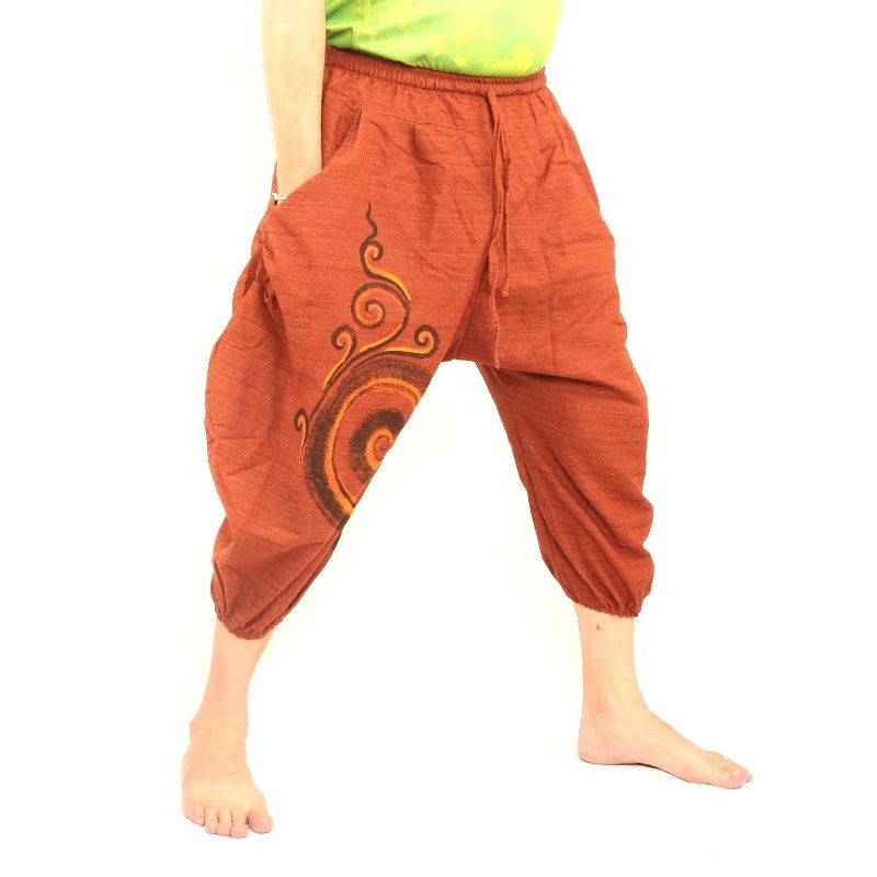 Boho capri pants with spiral pattern