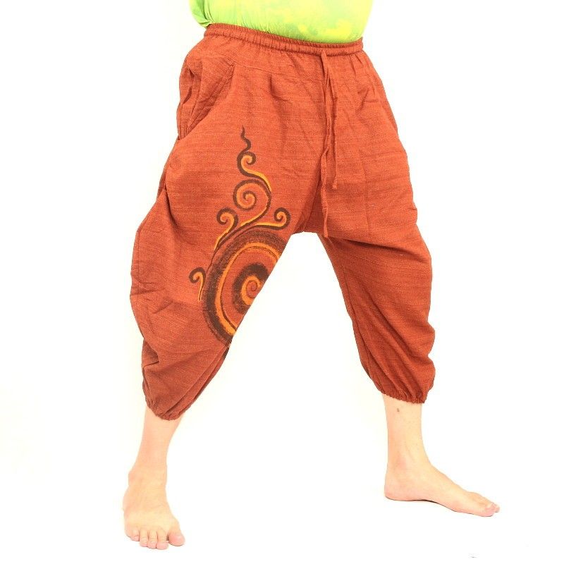 Boho capri pants with spiral pattern