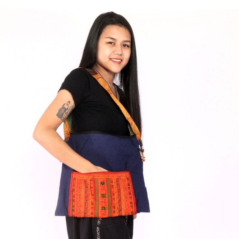 Umhängetasche bestickt aus Chiang Mai