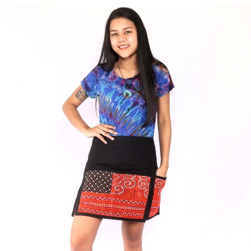 Falda corta Hmong bordada a mano