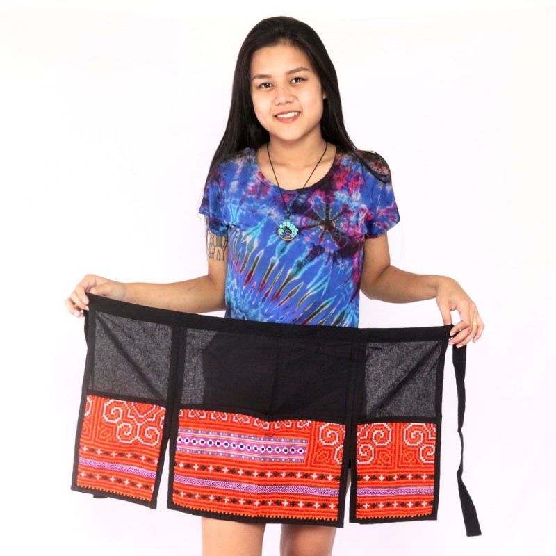 Falda corta Hmong bordada a mano