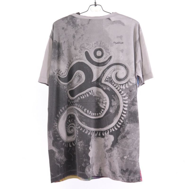 "Mirror" Om T-Shirt Größe M